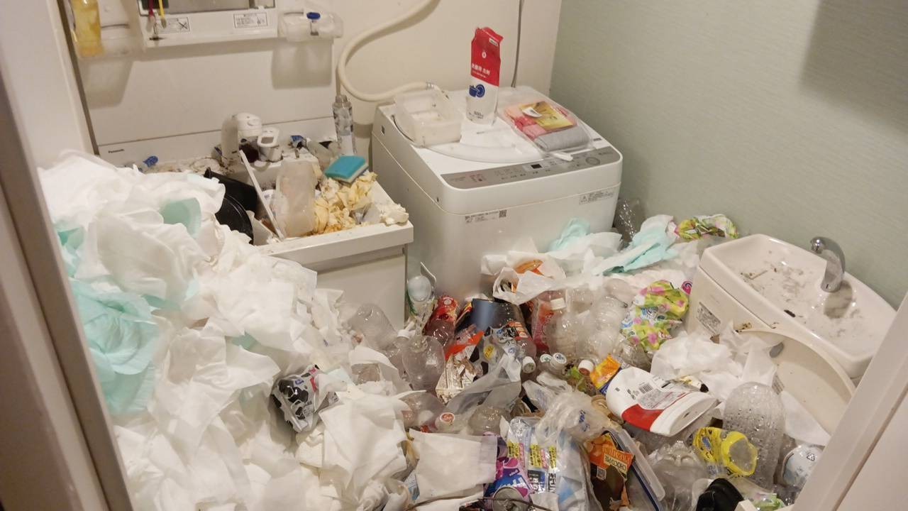 ゴミ屋敷状態の遺品整理｜島根県雲南市｜ご近所からの苦情で早急対応