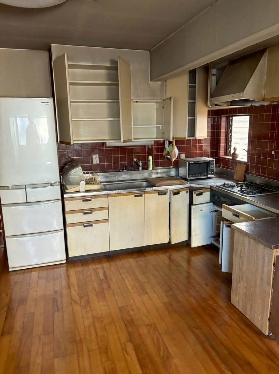 松山市｜一軒家の遺品整理と空き家解体